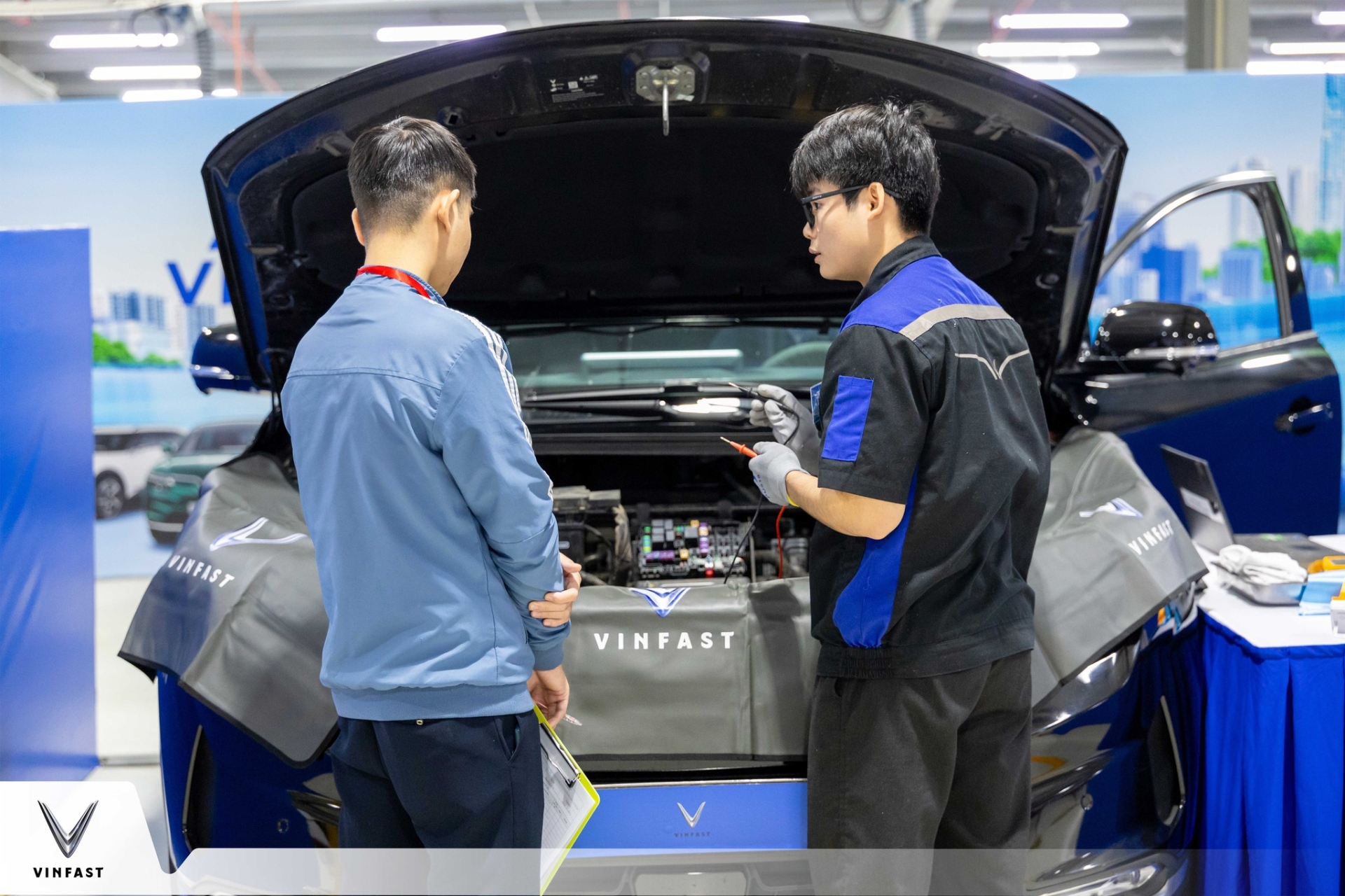 Cơ hội l&agrave;m việc tại VinFast 