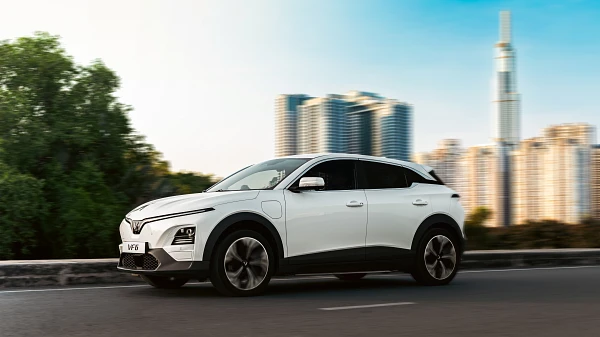 Hệ thống theo d&otilde;i &aacute;p suất lốp TMPS tr&ecirc;n VinFast VF 6