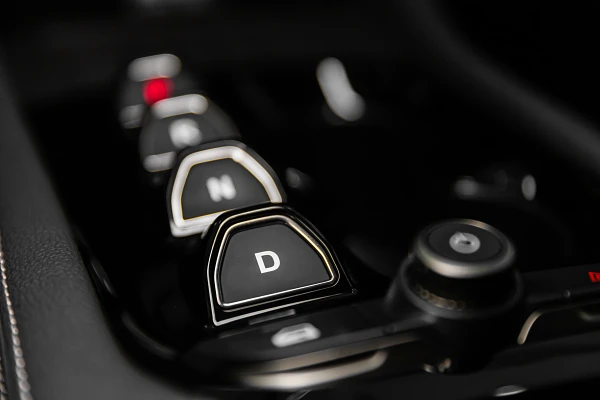 Nút điều chỉnh xe trên VF 8