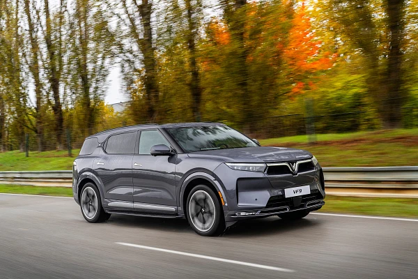 VF 9 sang trọng đẳng cấp thuộc phân khúc E-SUV