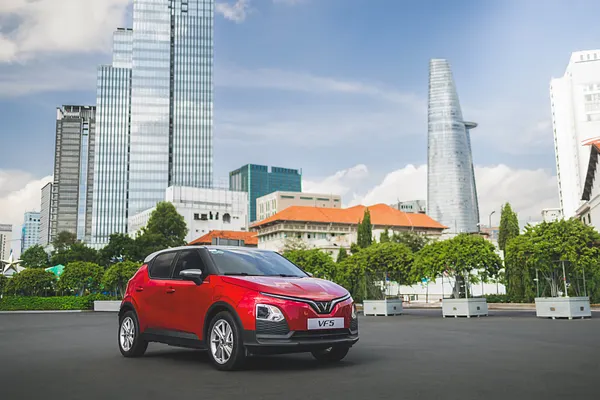 VinFast VF 5 mẫu xe b&aacute;n chạy nhất 2025 